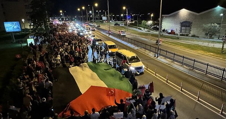 İzmir’de Filistin yürüyüşü