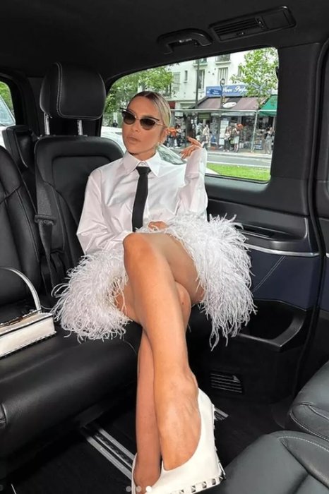 Hadise’nin tarzına takipçileri kayıtsız kalamadı