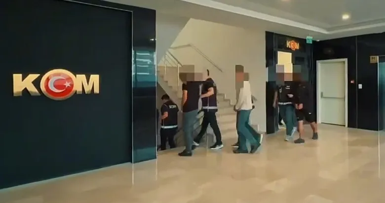 Afyonkarahisar merkezli 10 ilde dev operasyon! Kendilerini polis olarak tanıtmışlar! Vatandaş üstünden11 milyon 317 bin TL’lik vurgun