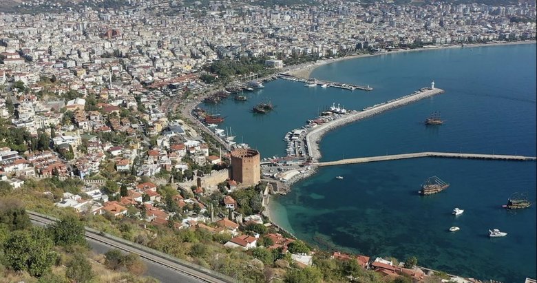 Bakan Ersoy: Antalya’ya son 9 ayda 15 milyonu aşkın turist geldi