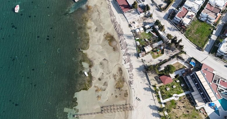 Çanakkale’de deniz 10 metre çekildi