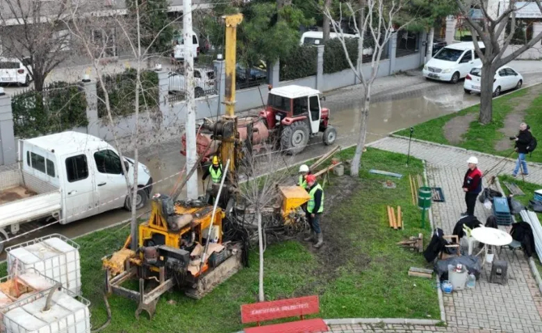 izmirde-deprem-icin-dugmeye-basildi-120-bin-bina-mercek-altinda-yeni-sistem-devreye-giriyor-1793362029430.png
