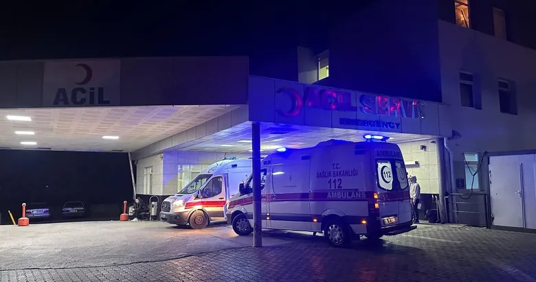 İzmir’de skandal zehirlenme: Bir yemek firmasının dağıttığı yemekten yiyen 80 işçi hastaneye kaldırıldı