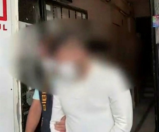 İzmir merkezli yaz tatili vurgunu! Tam 1 milyon 100 bin TL