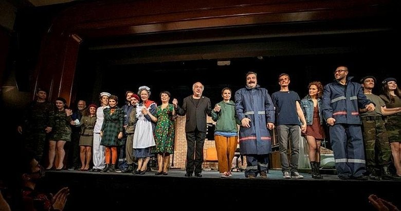 İzmir Şehir Tiyatroları’na pandemi arası