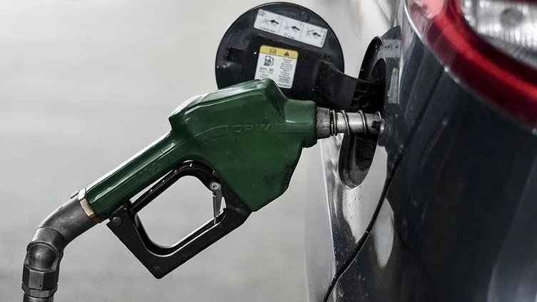 5-subat-persembe-akaryakit-fiyatlari-benzin-motorin-lpgye-zam-geldi-mi-1770272890955.jpeg