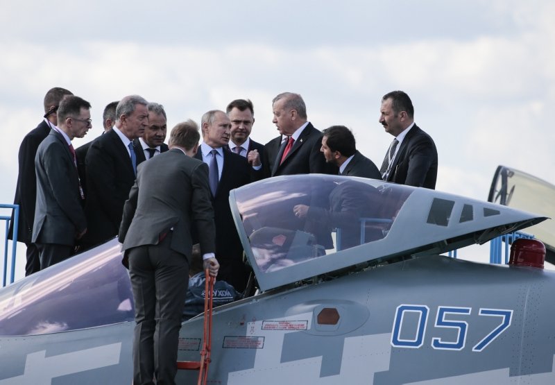 Başkan Erdoğan, Putin ile beraber yakından incelemişti! İşte SU-57’nin dikkat çeken özellikleri