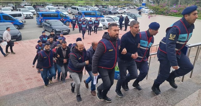 Muğla’ya gelen buzağı satıcılarına dehşeti yaşatmışlardı! 6 şüpheli tutuklandı