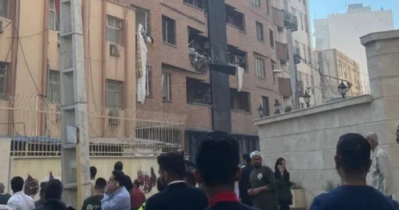 İran’da Bender Abbas Limanı’nda patlama! İlk açıklama geldi!