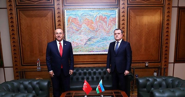 Bakan Çavuşoğlu ile Azerbaycanlı mevkidaşı Bayramov’dan ortak basın toplantısı