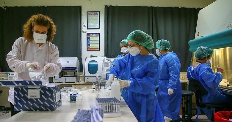 İzmir’deki PCR laboratuvarında 5 örnekten biri pozitif çıkıyor