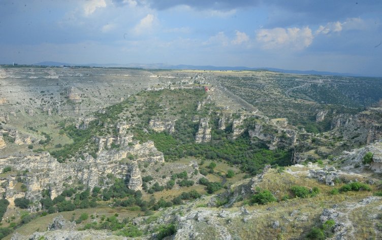 Uşak’ta bulunan Ulubey Kanyonu 100 binin üzerinde ziyaretçi alıyor! ’Ters ev’ ile üçe katlayacak