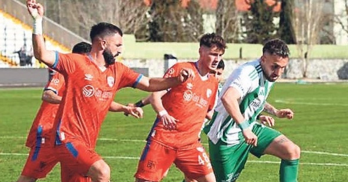 Muğlaspor zirveyi kaptırdı