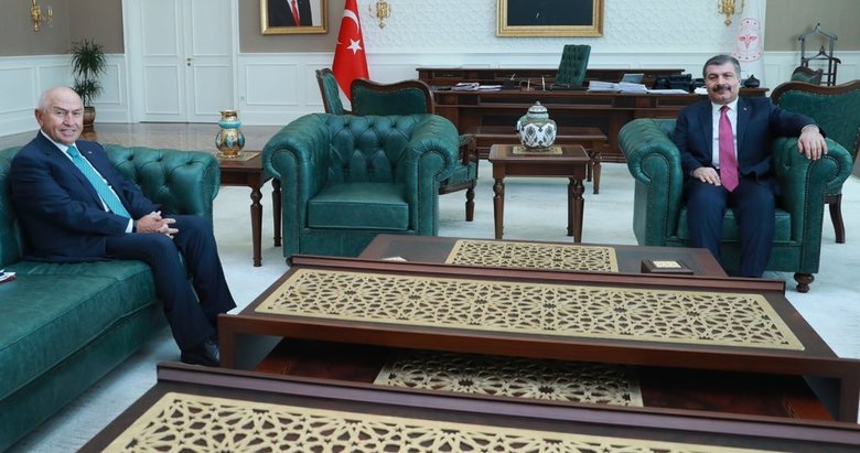 Sağlık Bakanı Fahrettin Koca, TFF Başkanı Nihat Özdemir ile bir araya geldi