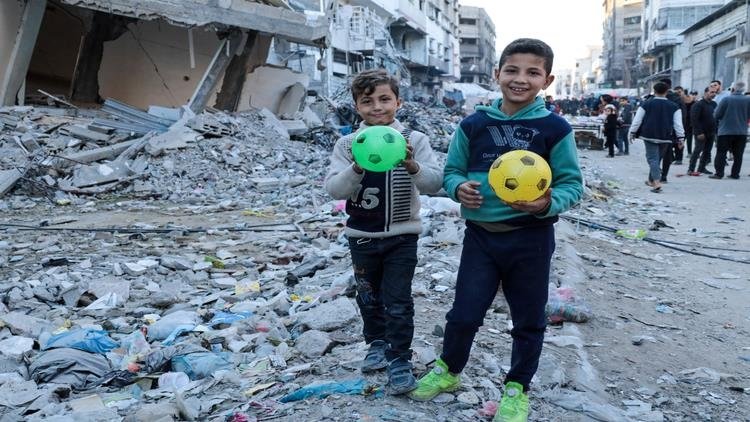 Gazze 471 gün sonra ilk kez bombardımansız bir sabaha uyandı