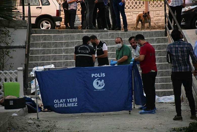 İzmir’de kuaförde koca katliamı! 3 kişiyi vurdu intihar etti