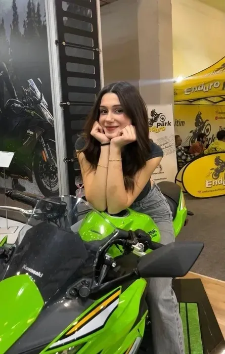 ceyda-yakovanin-motor-sevdasi-sonu-oldu-sevenlerini-yasa-bogan-olumun-kahreden-detaylari-ortaya-cikti-1787210426747.jpeg