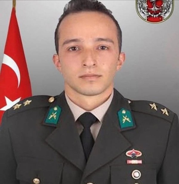 izmire-sehit-atesi-dustu-sehit-ustegmen-ege-akarin-aci-haberi-ailesine-verildi-1751867127657.jpg