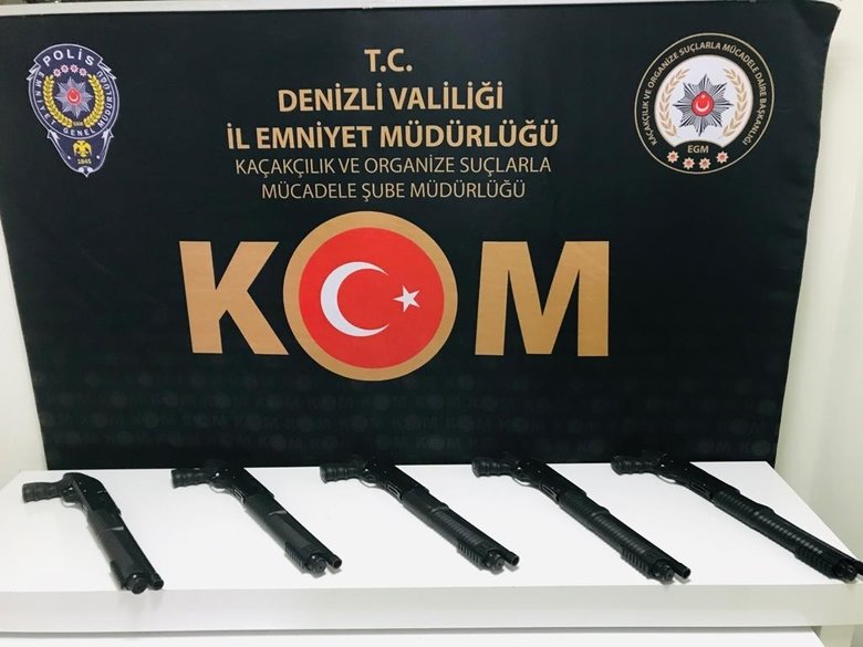 Litrelerce kaçak alkol ve akaryakıt satılamadan yakalandı