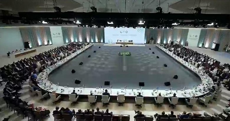 İslam İşbirliği Teşkilatı ve Arap Birliği Ortak Olağanüstü Zirvesi Katar’da başladı
