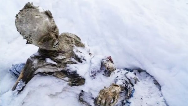 Meksika’da buza gömülmüş cesetler, üç dağcıya ait