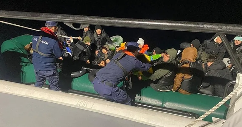 İzmir’de 50 düzensiz göçmen yakalandı!