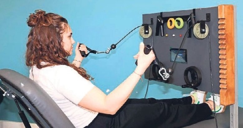 Gençlerden akıllı egzersiz makinesi