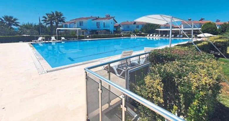 Haşemalı kadın site havuzuna alınmadı