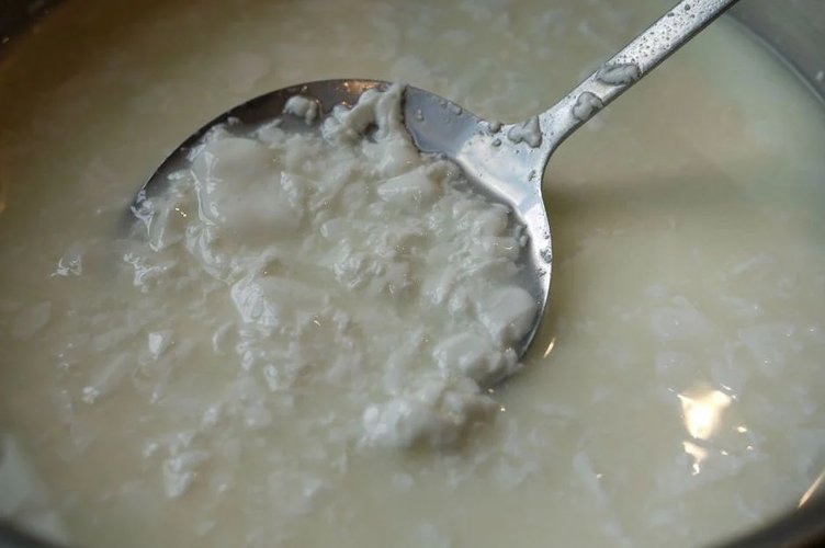 Çöpe atmadan önce bir kez daha düşünün! Bozuk sütle ne yapılır? Bozuk süt nasıl değerlendirilir?