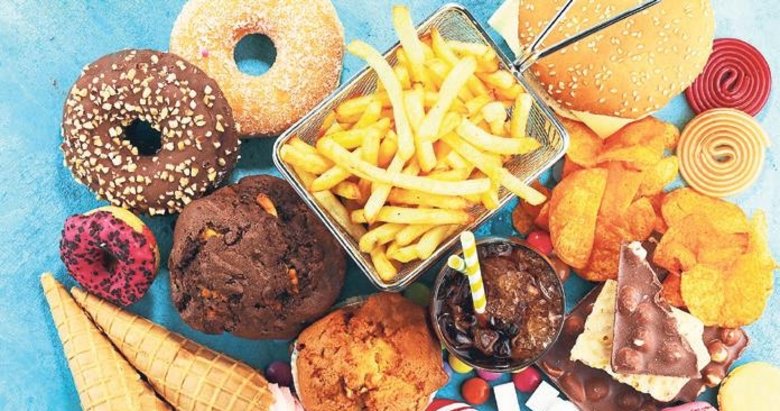 Sağlıksız gıdalar erken ergenliği tetikliyor