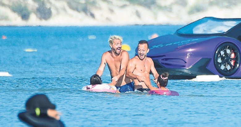 Çocuklardan daha çok eğlendiler