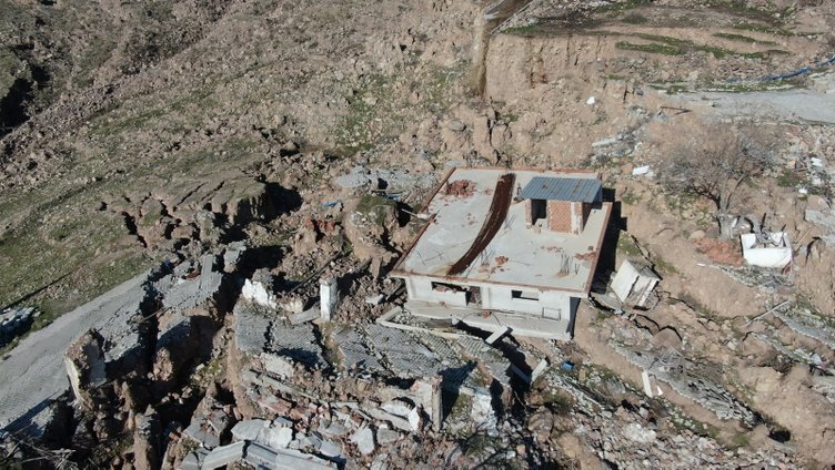 Heyelanın yıktığı Eğridere, konutlarına kavuşuyor! Vali Köşger: Mayıs sonunda teslim edilecek