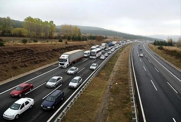 Resmi Gazete’de yayımlandı: Karayollarında hız sınırı yeniden belirleniyor!