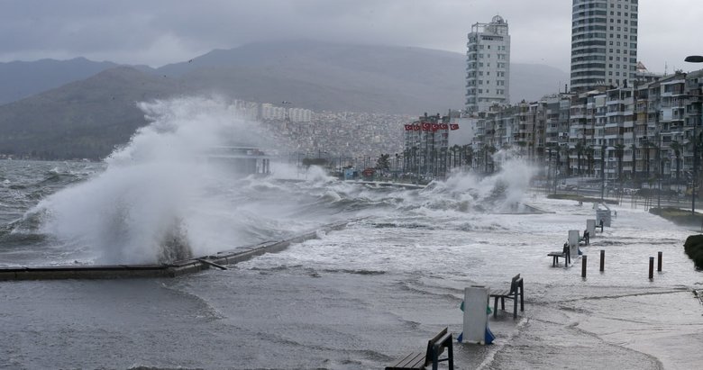 İzmir’e fırtına ve sağanak uyarısı