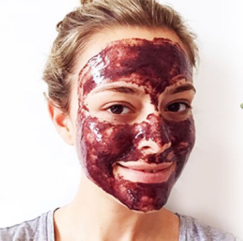 Kırışıklıklar için evde hazırlayabileceğiniz doğal maske tarifleri