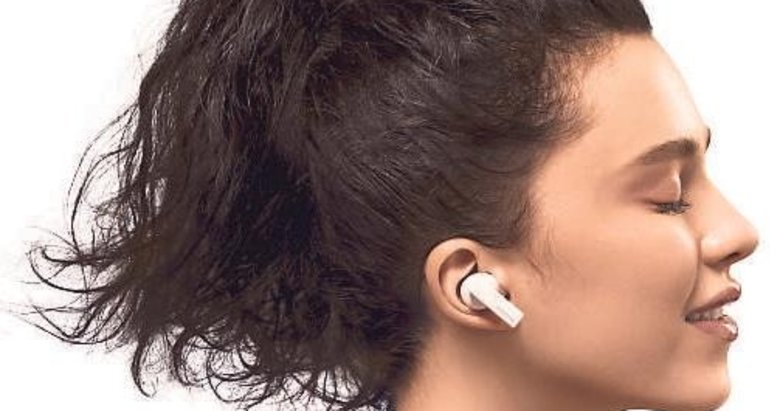 Gürültüsüz kablosuz müzikle heyecanını kaybetmeden koş