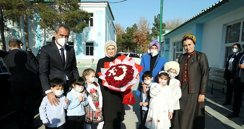 Emine Erdoğan’dan Türkmen Türk okuluna ziyaret