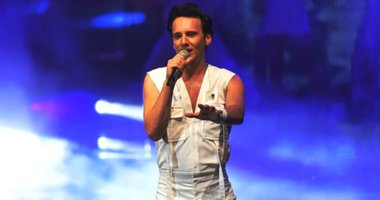 Şarkıcı Edis hakkında yakalama kararı!