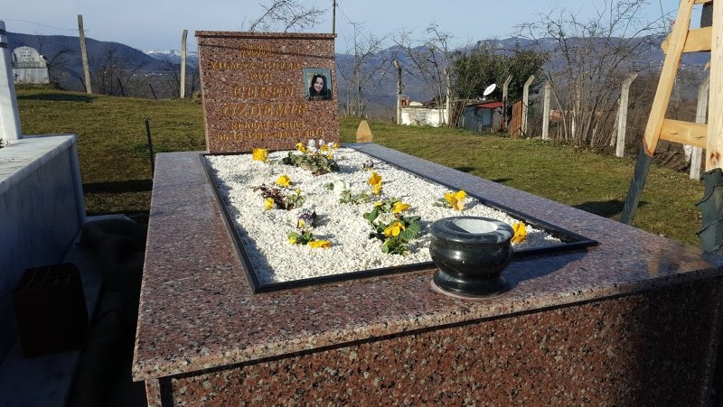 Ceren Özdemir’in mezar taşındaki yazı duygulandırdı