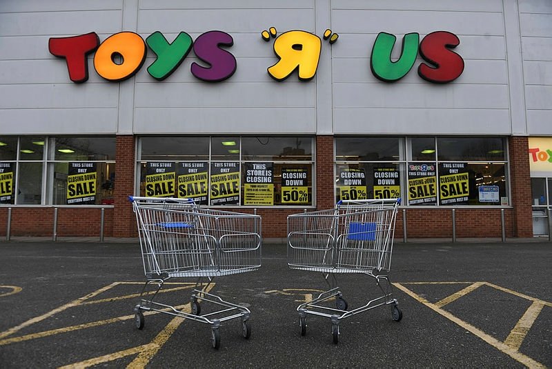 toys r us kapaniyor ekonomi haberleri