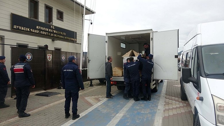 Çanakkale’de göçmenleri taşıyan botta facia: 9 ölü