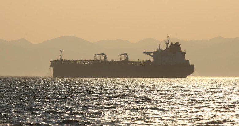 Çanakkale Boğazı transit gemi geçişlerine kapatıldı