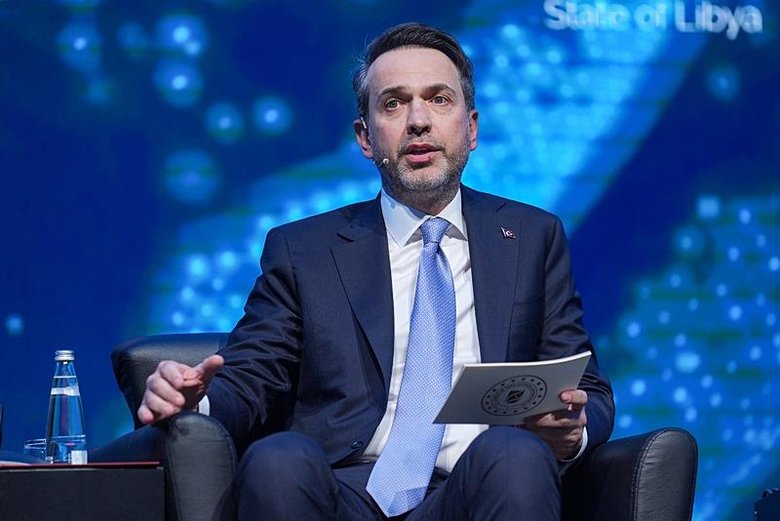 Bakan Bayraktar: Enerjide merkez ülke olan bir Türkiye hedefliyoruz