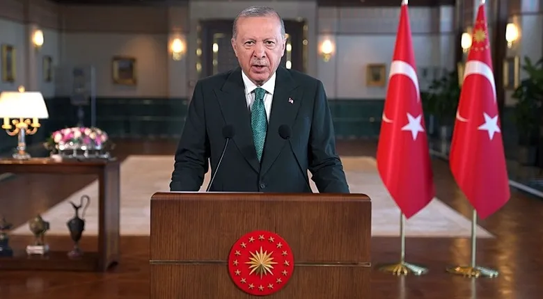 Başkan Erdoğan: İmam hatipliler başarı çıtasını yükseltiyor