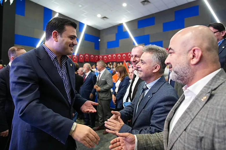 ak-parti-genel-sekreteri-eyyup-kadir-inan-biz-her-zaman-izmiri-dusunduk-1792797473273.png