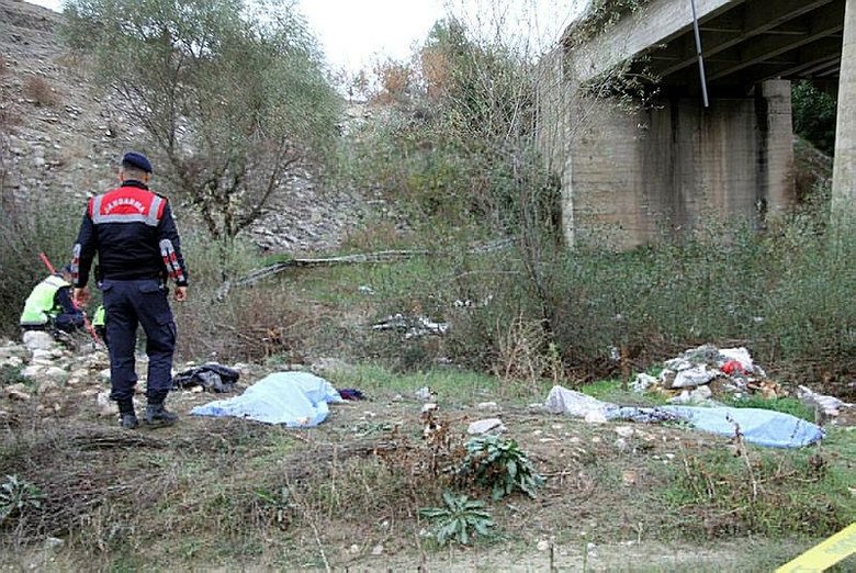 Manisa’da kahreden son! Gediz Nehri’ne uçarak ters döndü