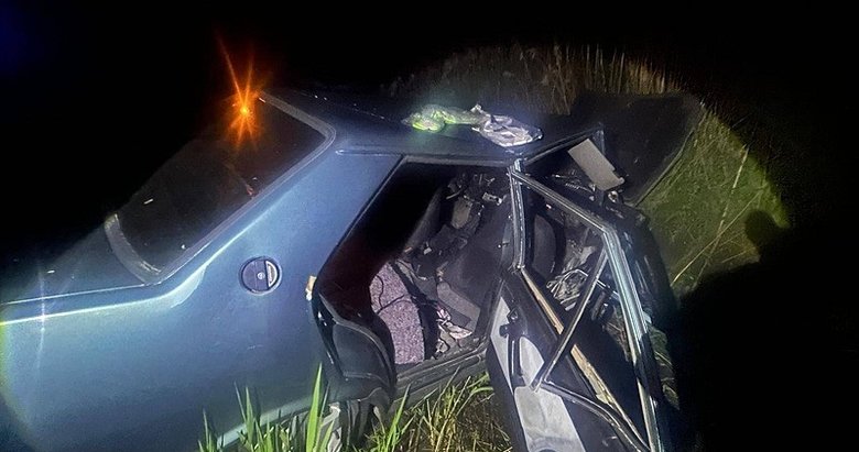 Manisa’da otomobil kanala uçtu: 2 ölü, 5 yaralı