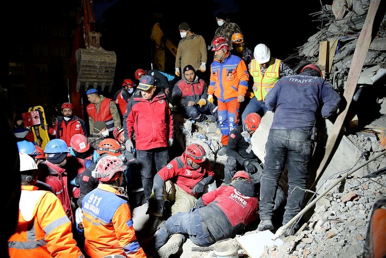 Kahramanmaraş’ta enkaz altında kalan kişi, 89 saat sonra kurtarıldı