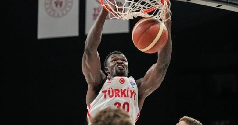 Adem’e ağır şaka