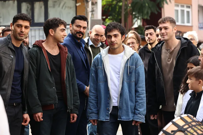 her-sey-yeniden-altust-oluyor-alti-ustu-istanbul-yeni-bolumuyle-bu-aksam-atvde-1792404073649.jpg